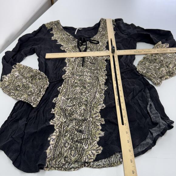 Free People Blouse Womens Medium Black Beige‎ Boho Tapestry Peasant Tunic Top - Picture 9 of 9